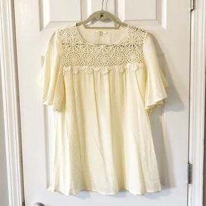 {easel} Cream Peasant Top